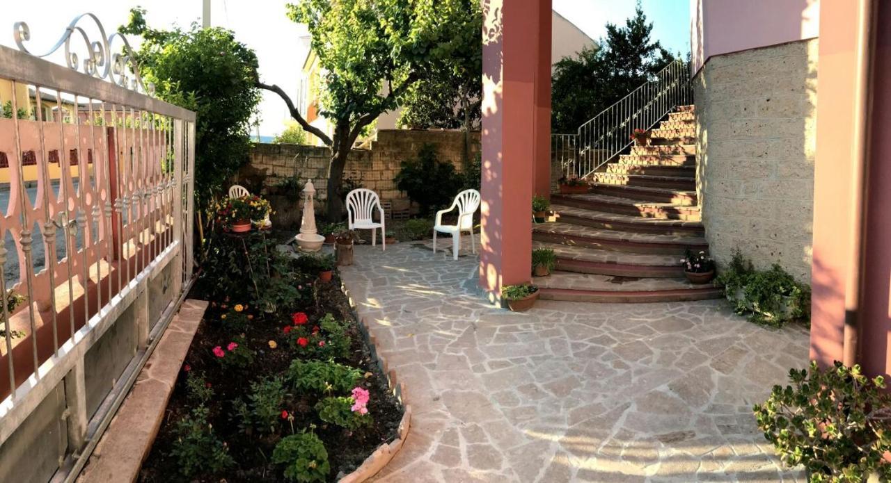 Bed and Breakfast Casa Andreana Uri Екстер'єр фото
